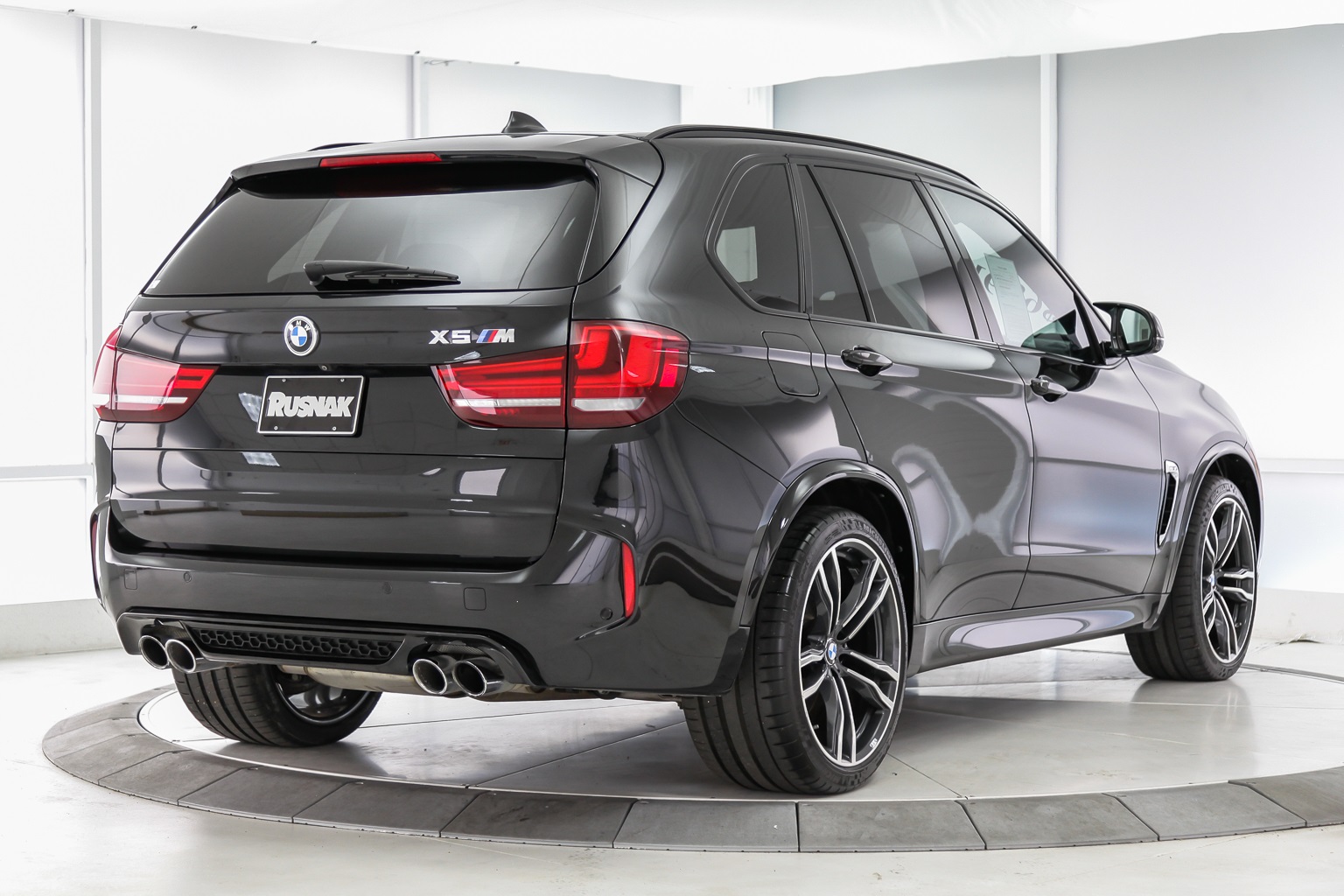 Bmw x5 2017 года